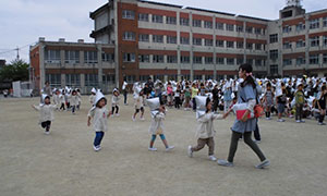 名古屋市立幼稚園の避難訓練の画像