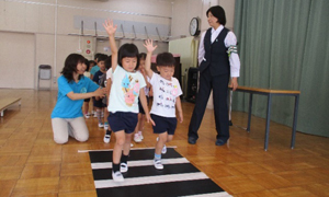 名古屋市立幼稚園の交通安全教室の画像