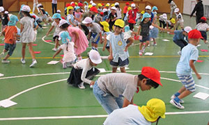 名古屋市立幼稚園の小学校との交流会