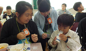 名古屋市立幼稚園の給食交流会の画像