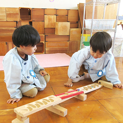 名古屋市立幼稚園の子供たちの写真