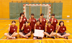 女子ハンドボール部の写真