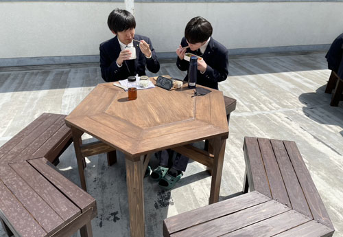 お昼のようす