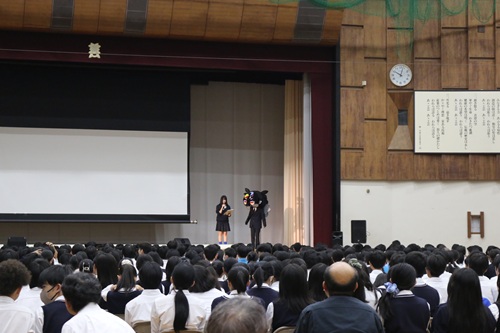 文化祭オープニングのようす