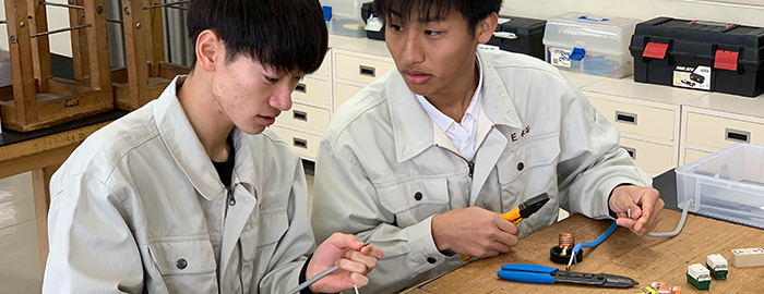 電気科の学習風景