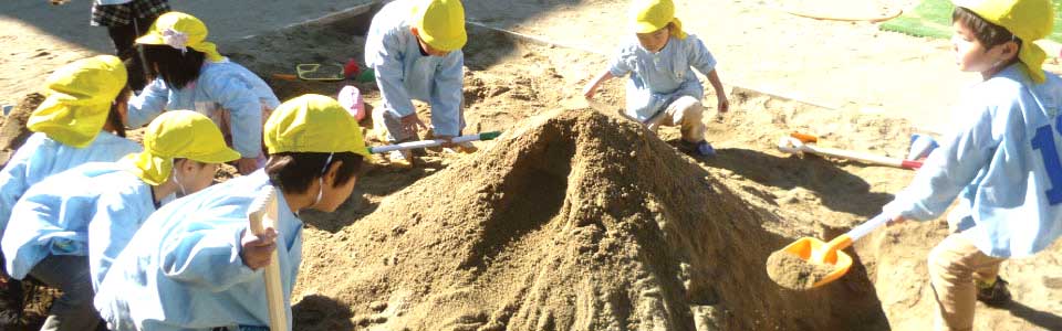 幼稚園の外観の写真